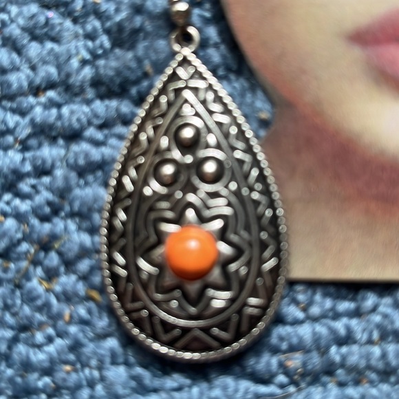 💜 3/$25 Silver color earrings with orange bead - Picture 3 of 4